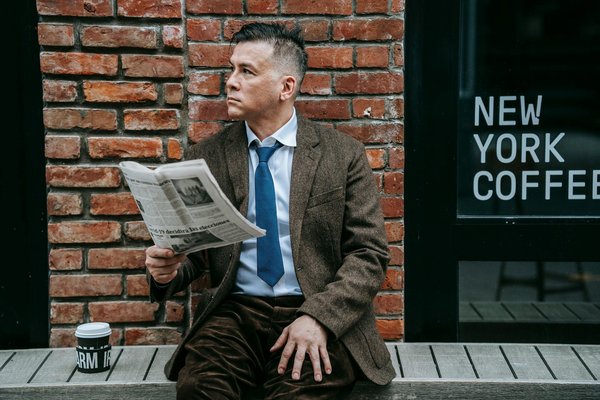 Romans historiques : Perspective de l'époque vs perspective moderne